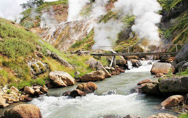 Du lịch Nga - Khám phá thung lũng Geysers kì ảo nhất tại Nga